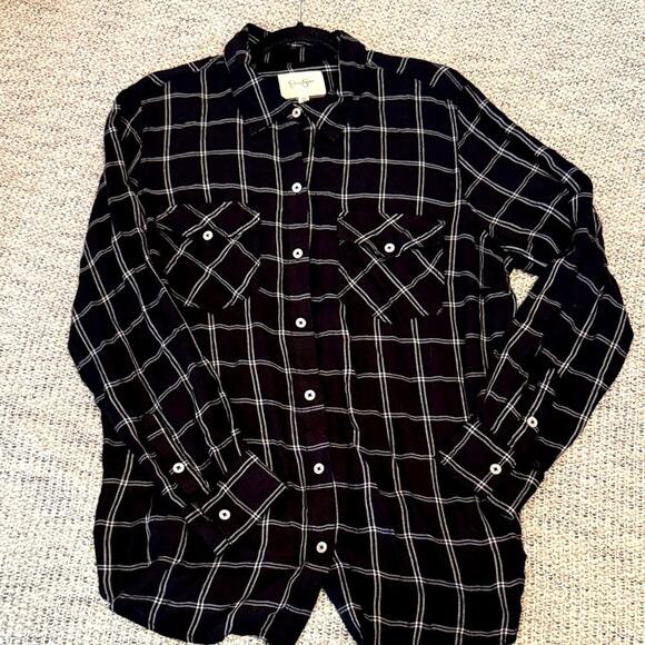 Jessica Simpson Tops - Jessica Simpson 1X Black and White Plaid woman’s Shirt